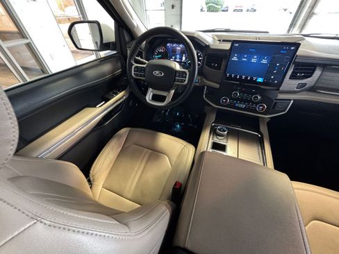Used 2024 Ford Expedition Limited image 43
