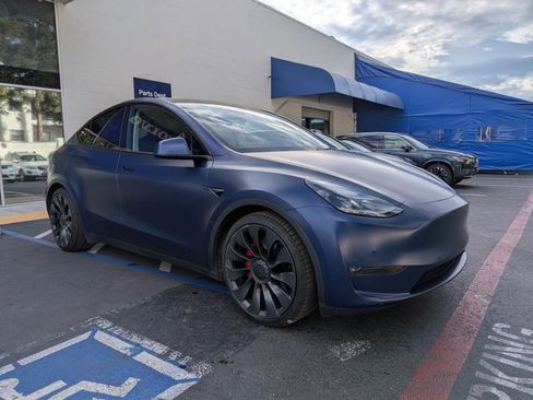 Used 2021 Tesla Model Y Performance image 3