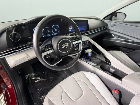 Used 2024 Hyundai Elantra Limited FWD image 18