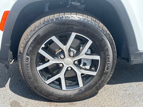 Used 2025 Jeep Grand Cherokee L Limited RWD image 24