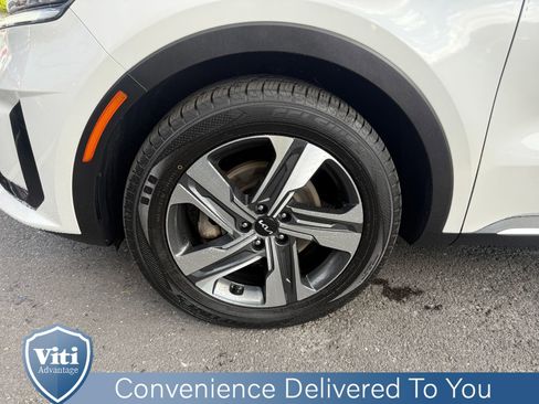 Used 2023 Kia Sorento SX Prestige image 12