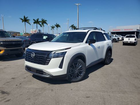 New 2026 Nissan Pathfinder SL image 19