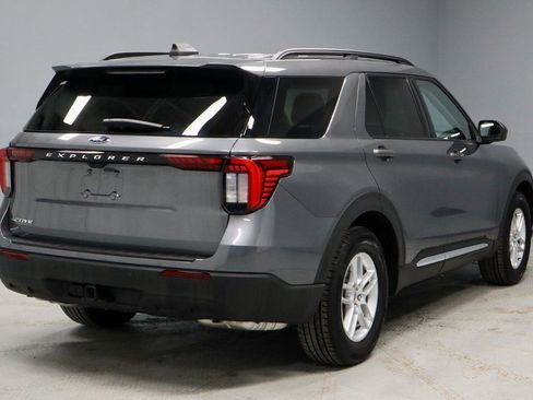 Certified 2025 Ford Explorer Active image 11