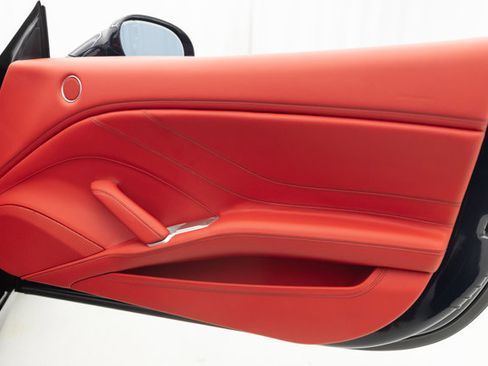 Used 2016 Ferrari California T image 75