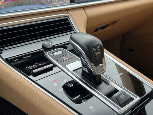 Used 2018 Porsche Panamera 4S AWD/4WD image 31