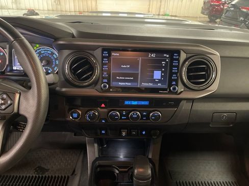 Certified 2023 Toyota Tacoma TRD Sport image 17