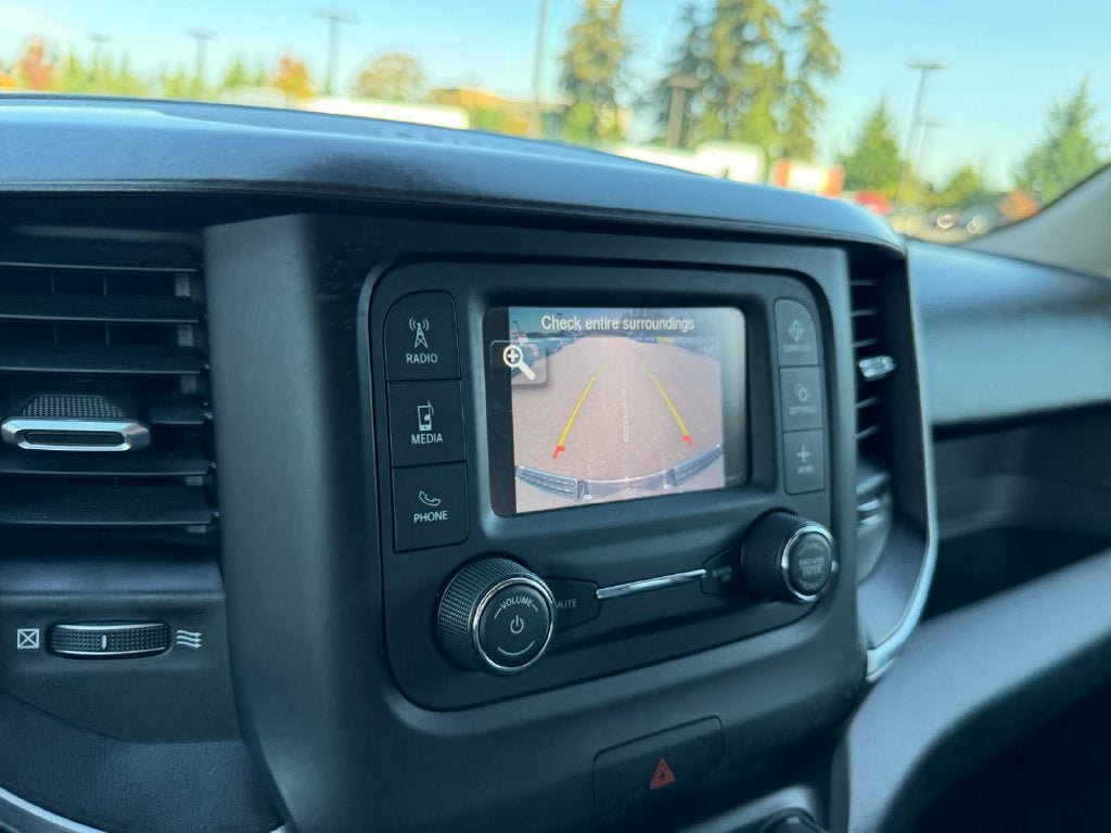 Used 2019 RAM 1500 Big Horn AWD/4WD image 18