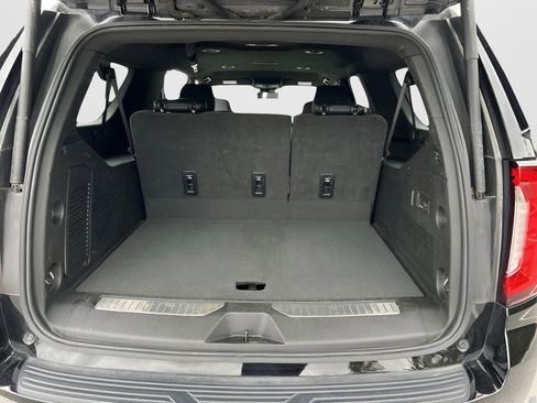 Used 2024 GMC Yukon XL Denali image 27