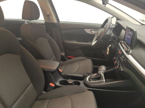 Used 2022 Kia Forte LXS FWD image 21