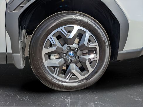 Used 2026 Subaru Forester Premium AWD/4WD image 10