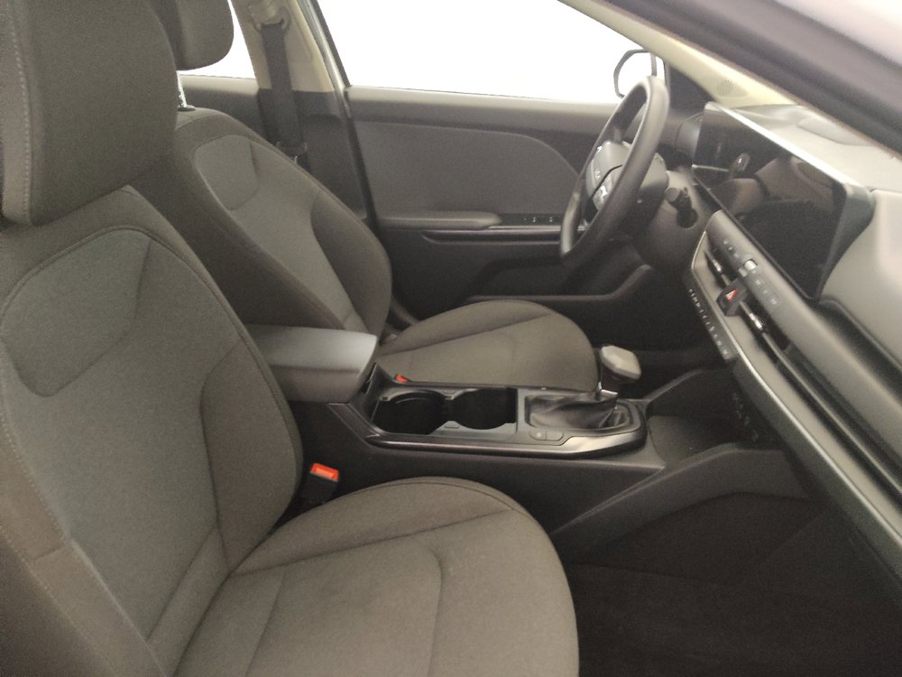 Used 2025 Kia K4 FWD image 21