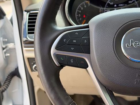 Used 2019 Jeep Grand Cherokee Overland RWD image 11