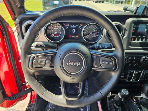 Used 2022 Jeep Wrangler Unlimited Sport AWD/4WD image 23