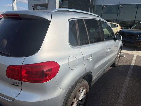 Used 2017 Volkswagen Tiguan Wolfsburg Edition AWD/4WD image 4