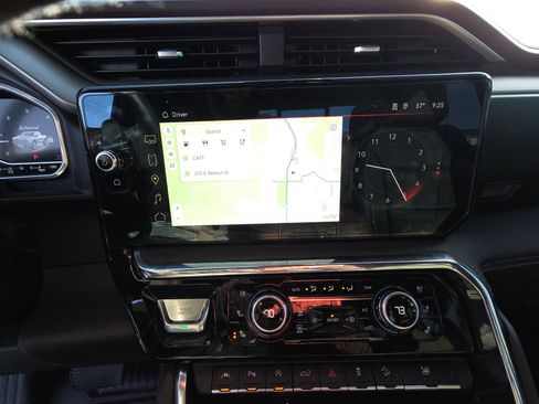 Certified 2024 GMC Sierra 1500 Denali w/ Denali Reserve Package image 11