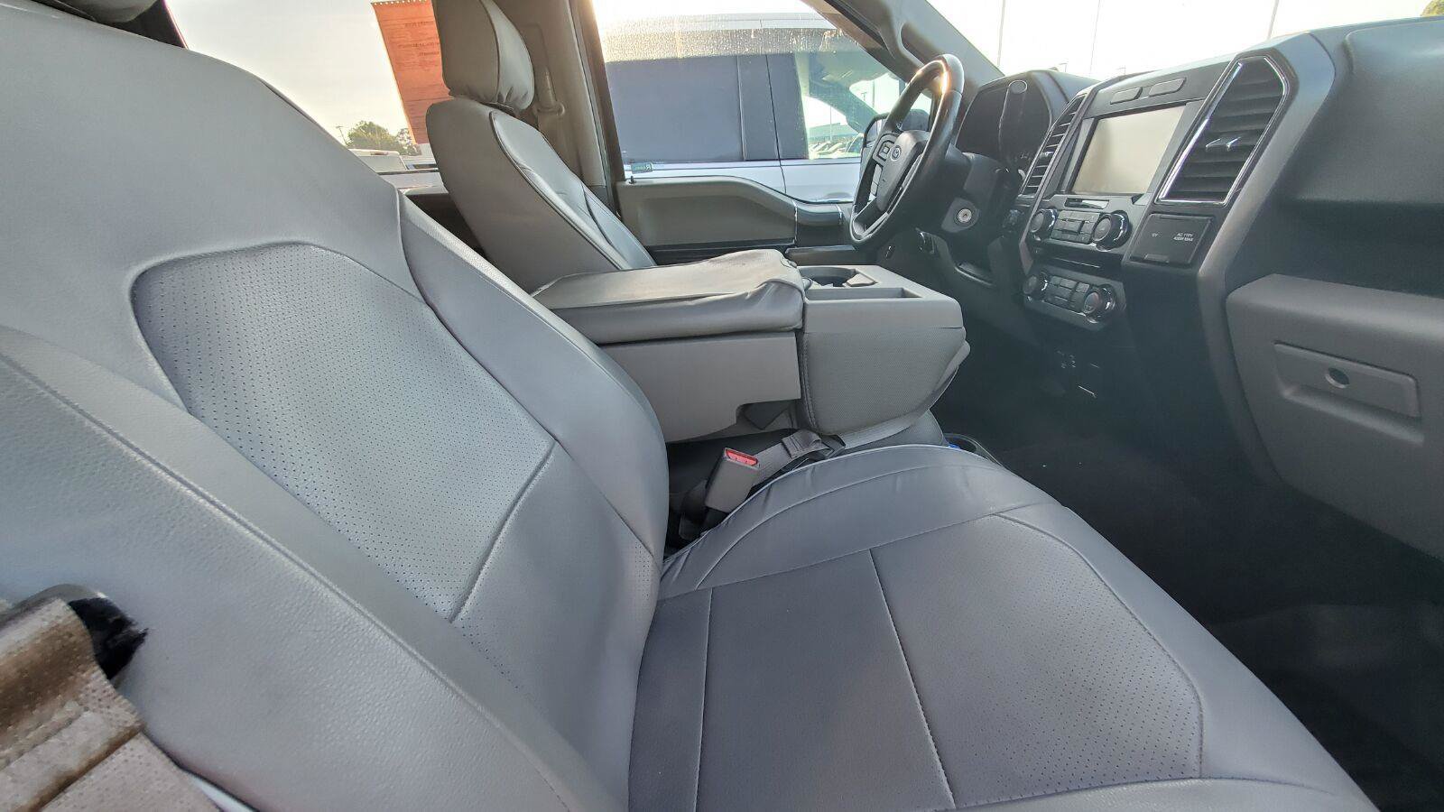 Used 2015 Ford F150 XLT w/ Equipment Group 302A Luxury AWD/4WD image 4