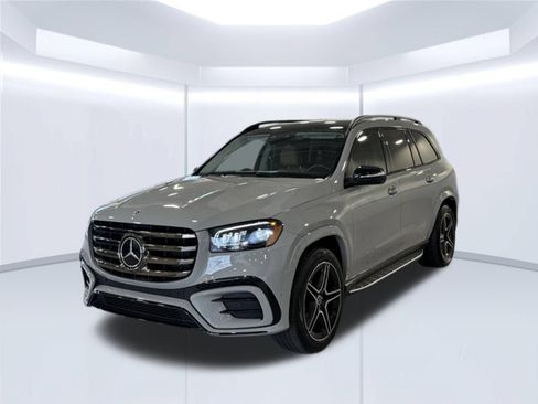 Used 2024 Mercedes-Benz GLS 450 4MATIC image 1
