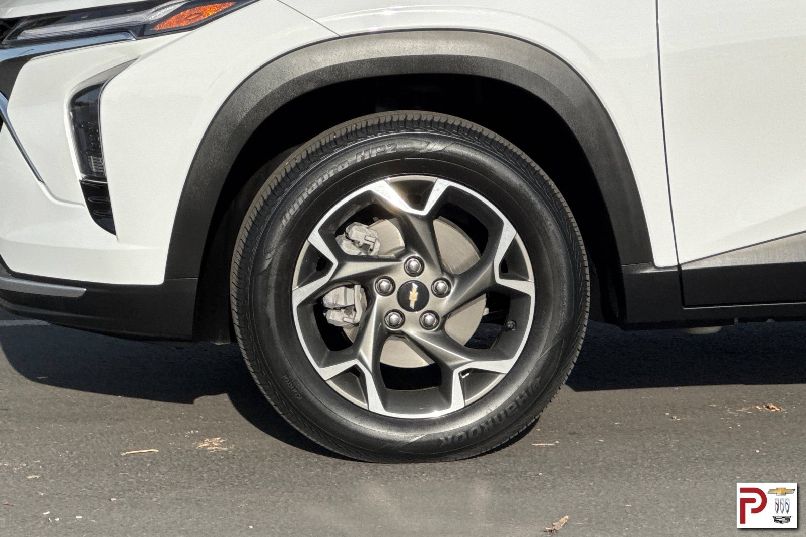 Certified 2024 Chevrolet Trax LT FWD image 32