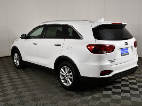 Used 2019 Kia Sorento FWD w/ LX Convenience Package image 8