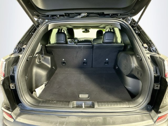 Used 2021 Jeep Cherokee Limited AWD/4WD image 30