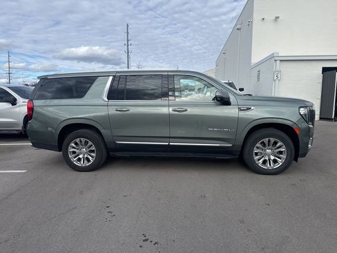 Used 2023 GMC Yukon XL Denali image 6