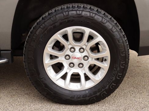 Used 2019 GMC Yukon SLT w/ Open Road Package image 45