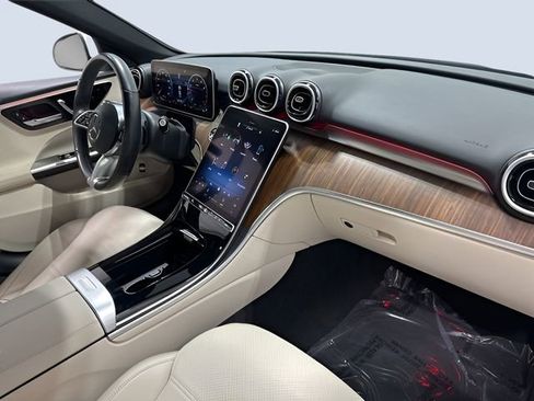 Used 2023 Mercedes-Benz C 300 4MATIC Sedan image 12