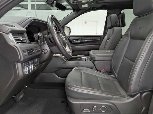 Used 2024 GMC Yukon Denali w/ Advanced Technology Package image 4