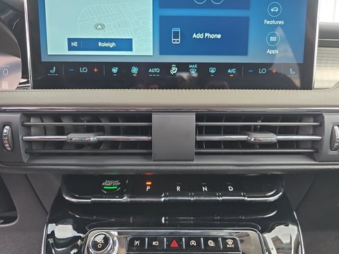 New 2026 Lincoln Corsair Premiere image 20