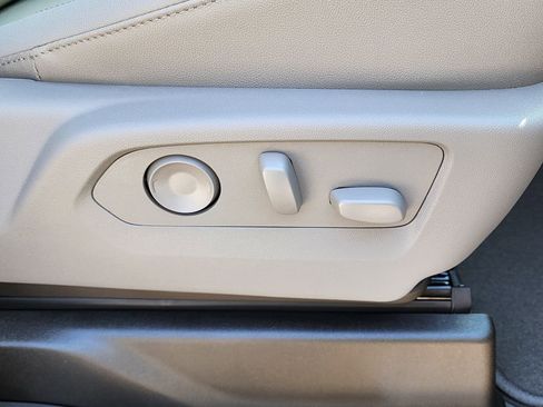 New 2026 GMC Sierra 1500 SLT w/ SLT Premium Plus Package image 39