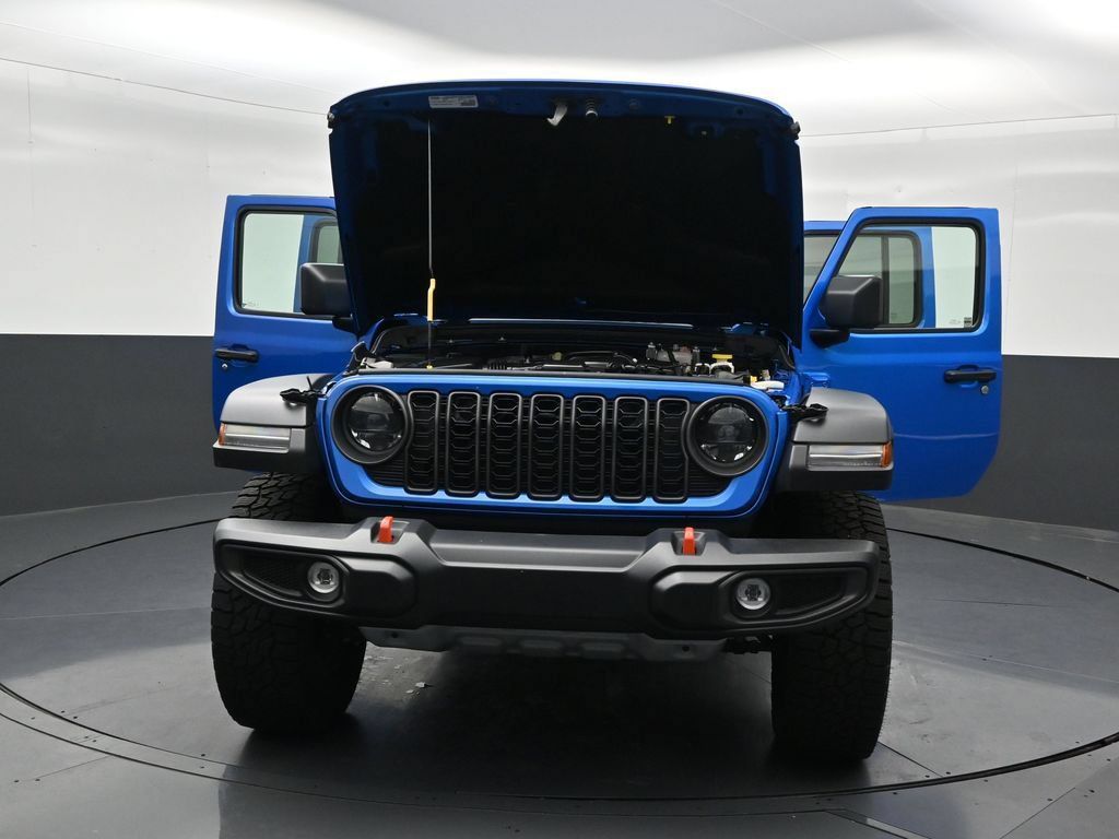 Used 2024 Jeep Gladiator Mojave AWD/4WD image 37