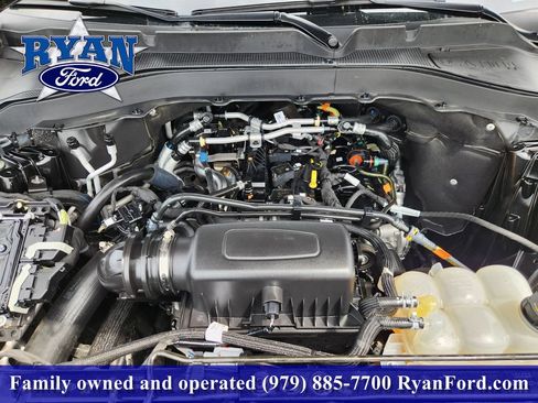 Certified 2022 Ford Explorer XLT w/ Equipment Group 202A RWD image 22