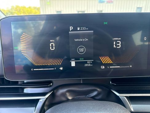 Used 2026 Kia Carnival LXS image 23