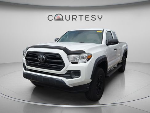 Used 2019 Toyota Tacoma SR w/ SX Package RWD image 1