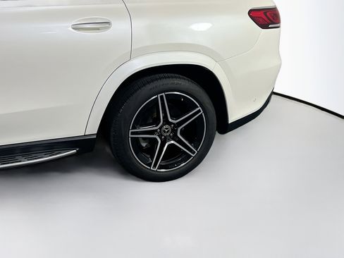 Used 2022 Mercedes-Benz GLS 450 4MATIC image 32