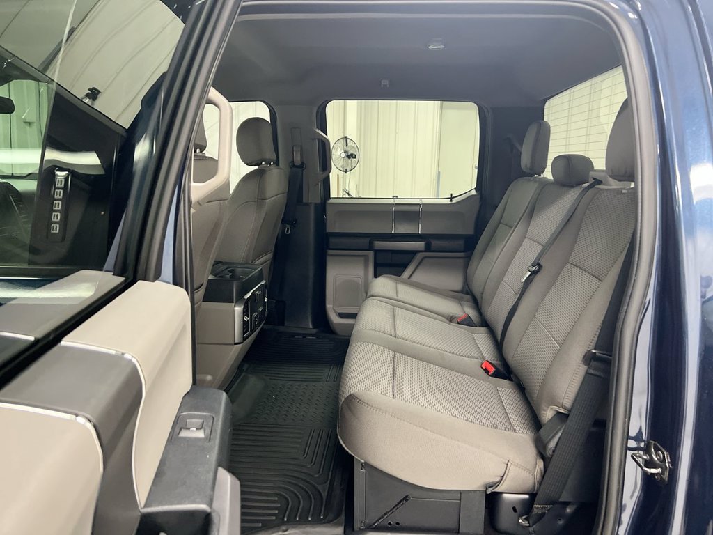 Used 2020 Ford F350 XLT w/ XLT Premium Package AWD/4WD image 23