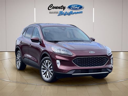 Used 2021 Ford Escape Titanium image 1