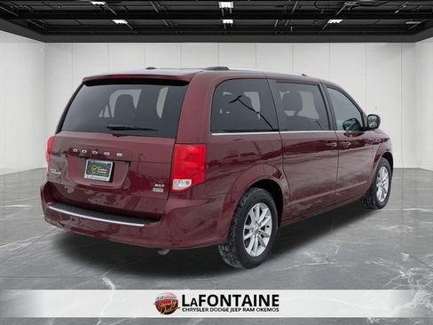 Used 2018 Dodge Grand Caravan SXT image 5