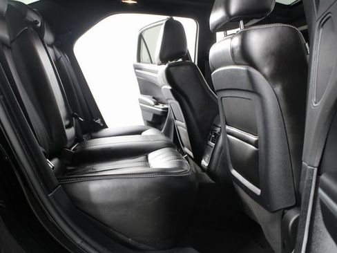 Used 2022 Chrysler 300 S image 19