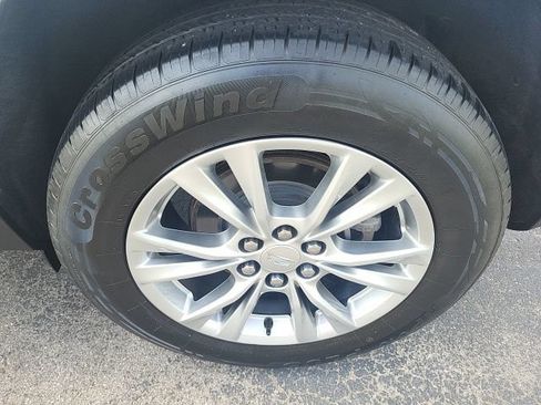 Used 2020 Cadillac XT5 Premium Luxury AWD/4WD image 15