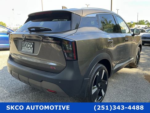 Used 2025 Nissan Kicks SR image 5