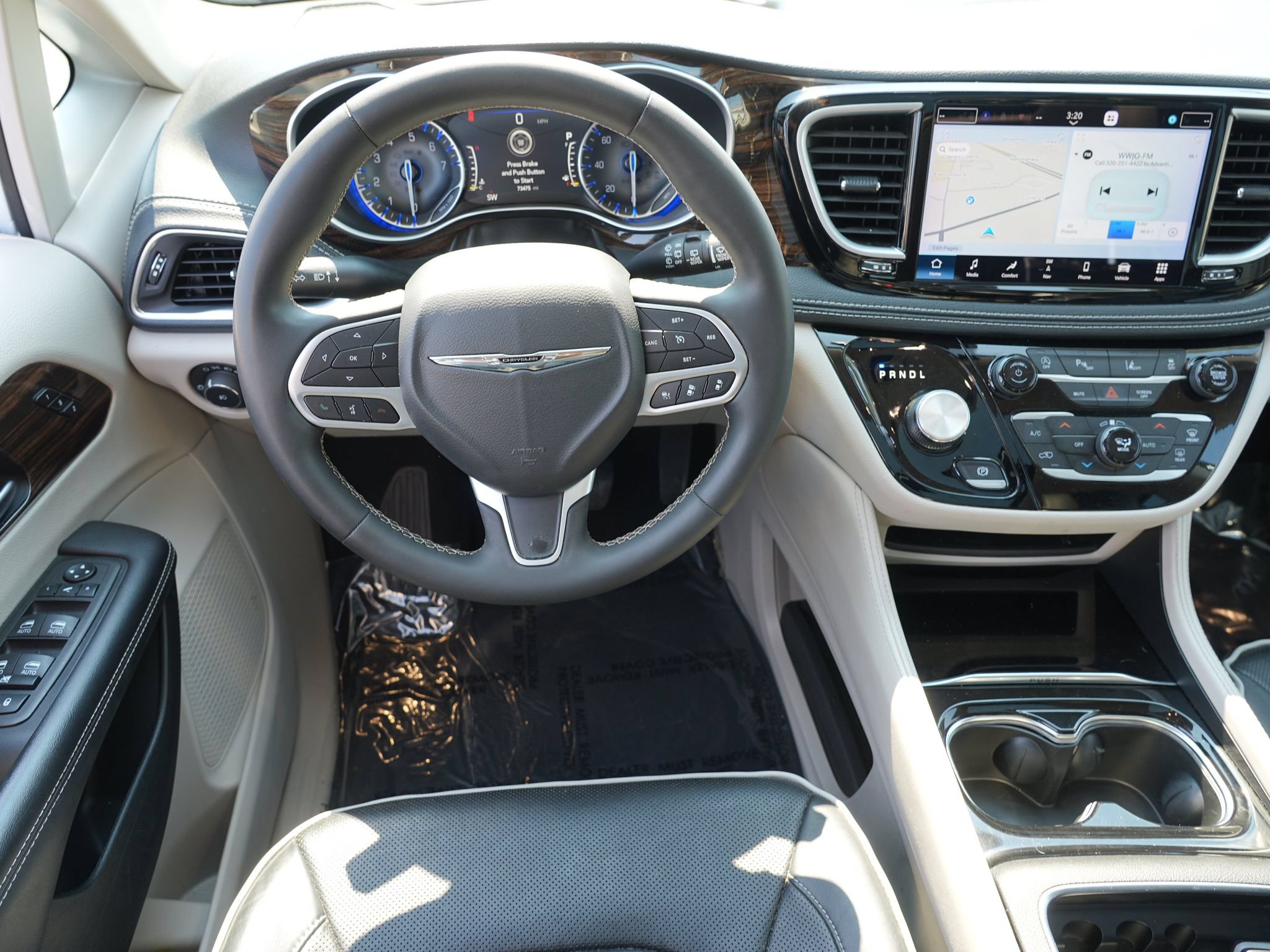 Used 2023 Chrysler Pacifica Limited FWD image 20
