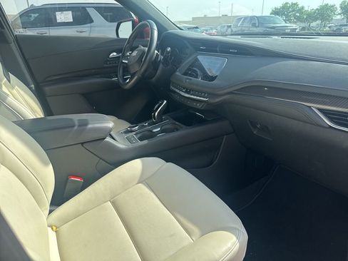Used 2023 Cadillac XT4 Sport image 10