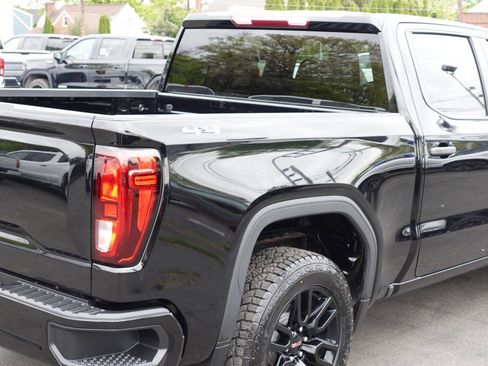 Used 2023 GMC Sierra 1500 Pro w/ Graphite Edition AWD/4WD image 12