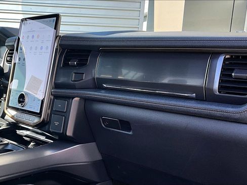 Used 2023 Ford F150 Lightning Lariat image 16