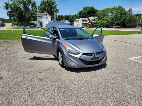 Used 2013 Hyundai Elantra FWD image 23