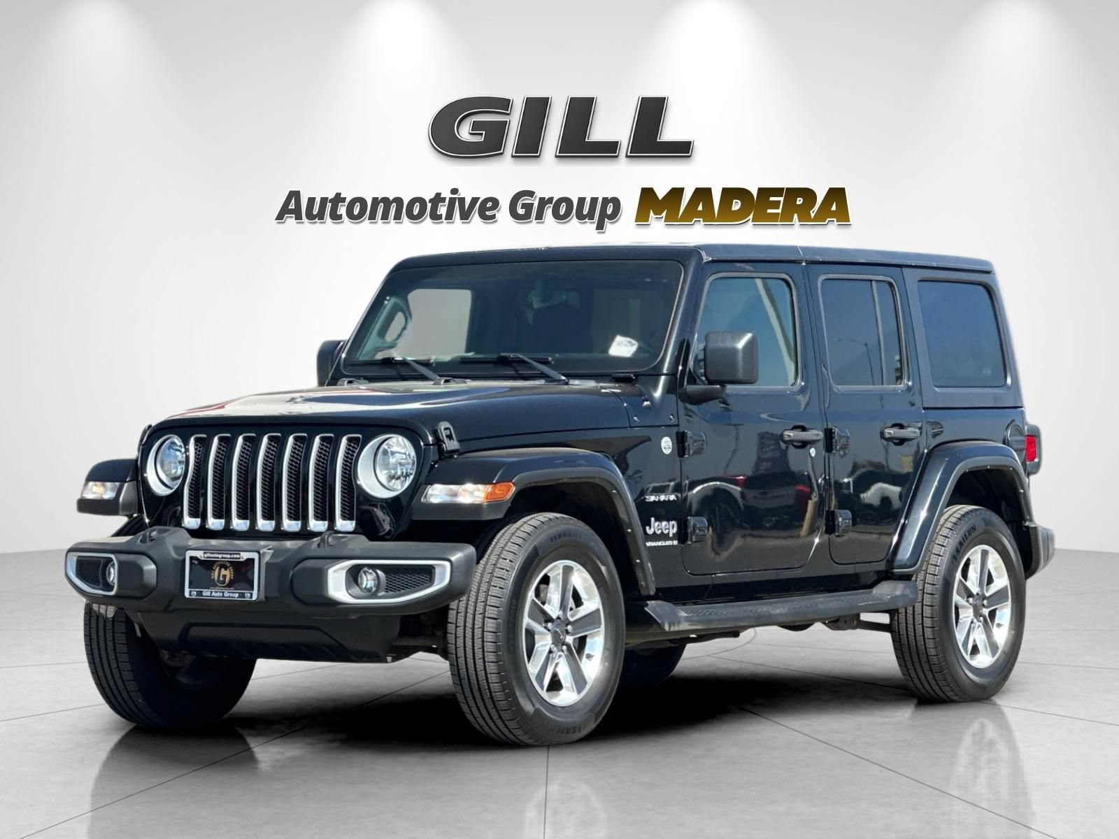 Used 2023 Jeep Wrangler Unlimited Sahara w/ Cold Weather Group AWD/4WD image 7