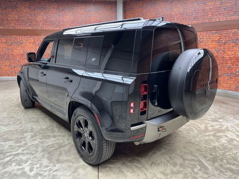 Used 2023 Land Rover Defender 110 X-Dynamic SE AWD/4WD image 2