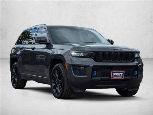 Used 2024 Jeep Grand Cherokee Limited 4xe AWD/4WD image 3