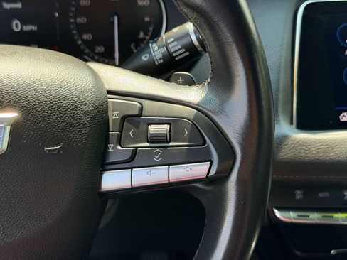 Used 2023 Cadillac XT4 Premium Luxury AWD/4WD image 18